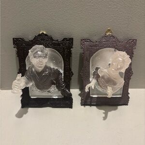 2 glow in dark Ghost in The Mirror 3D Horror Wall victorian Sculptures Halloween